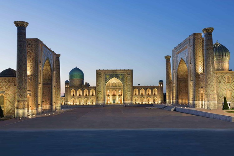 Registan-Square-Samarkand 09_76c7f_lg.jpg